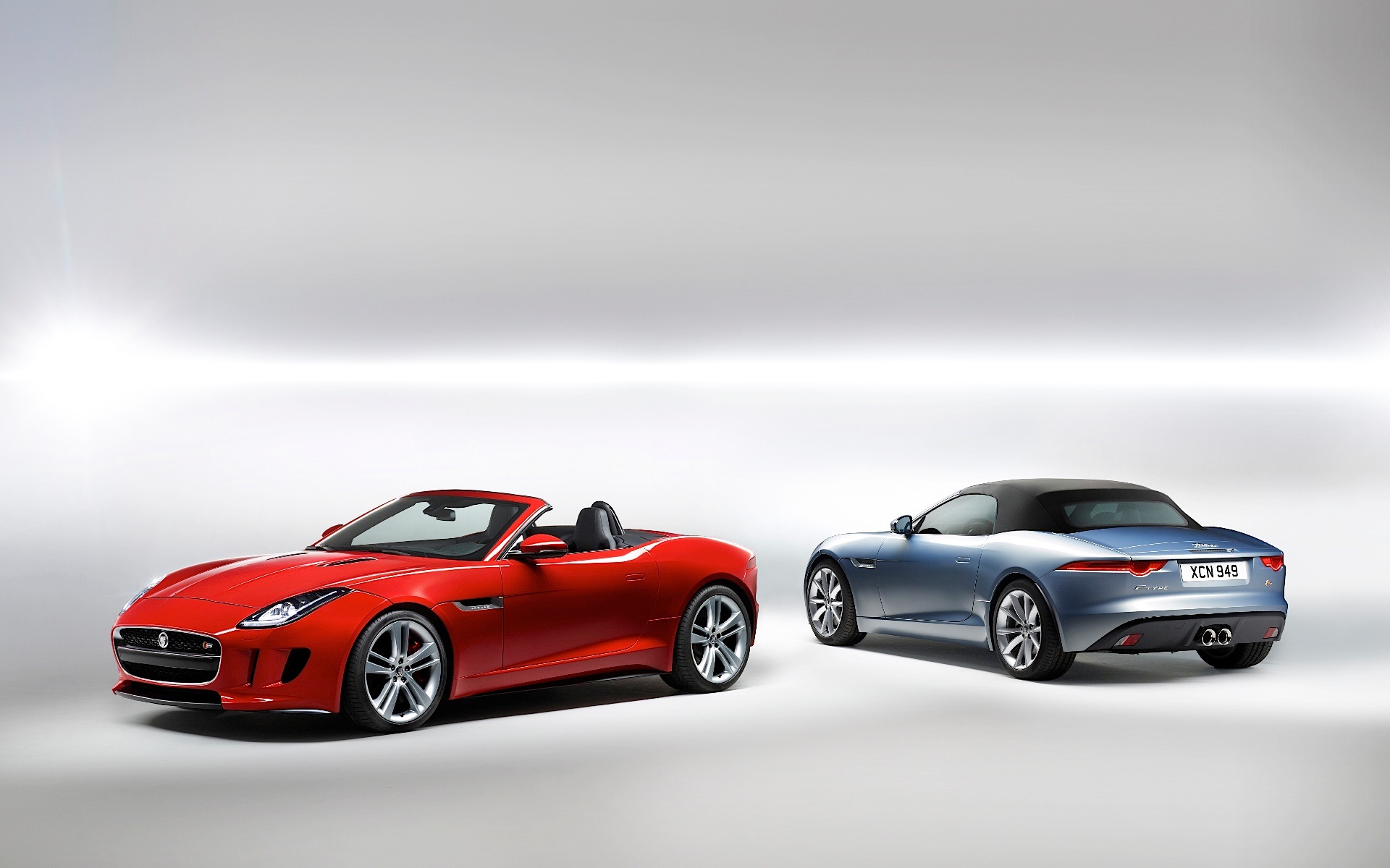 Jaguar F-Type Convertible photo 47