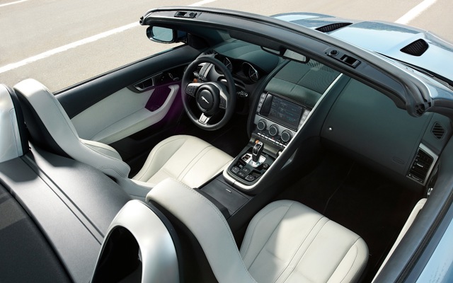 Jaguar F-Type Convertible photo 128