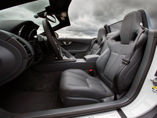 Jaguar F-Type Convertible photo 137