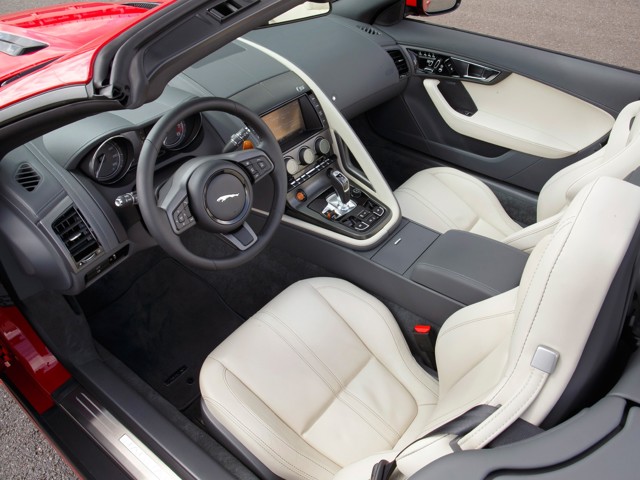 Jaguar F-Type Convertible photo 143