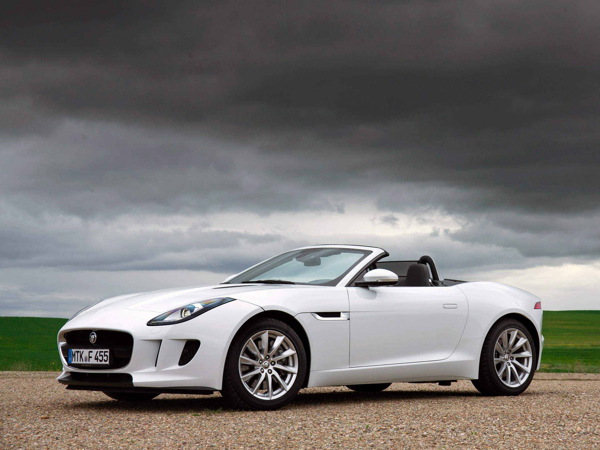 Jaguar F-Type Convertible photo 59