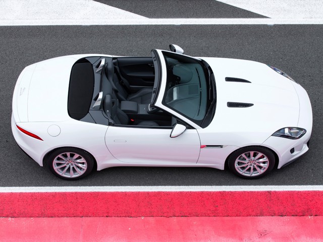 Jaguar F-Type Convertible photo 62