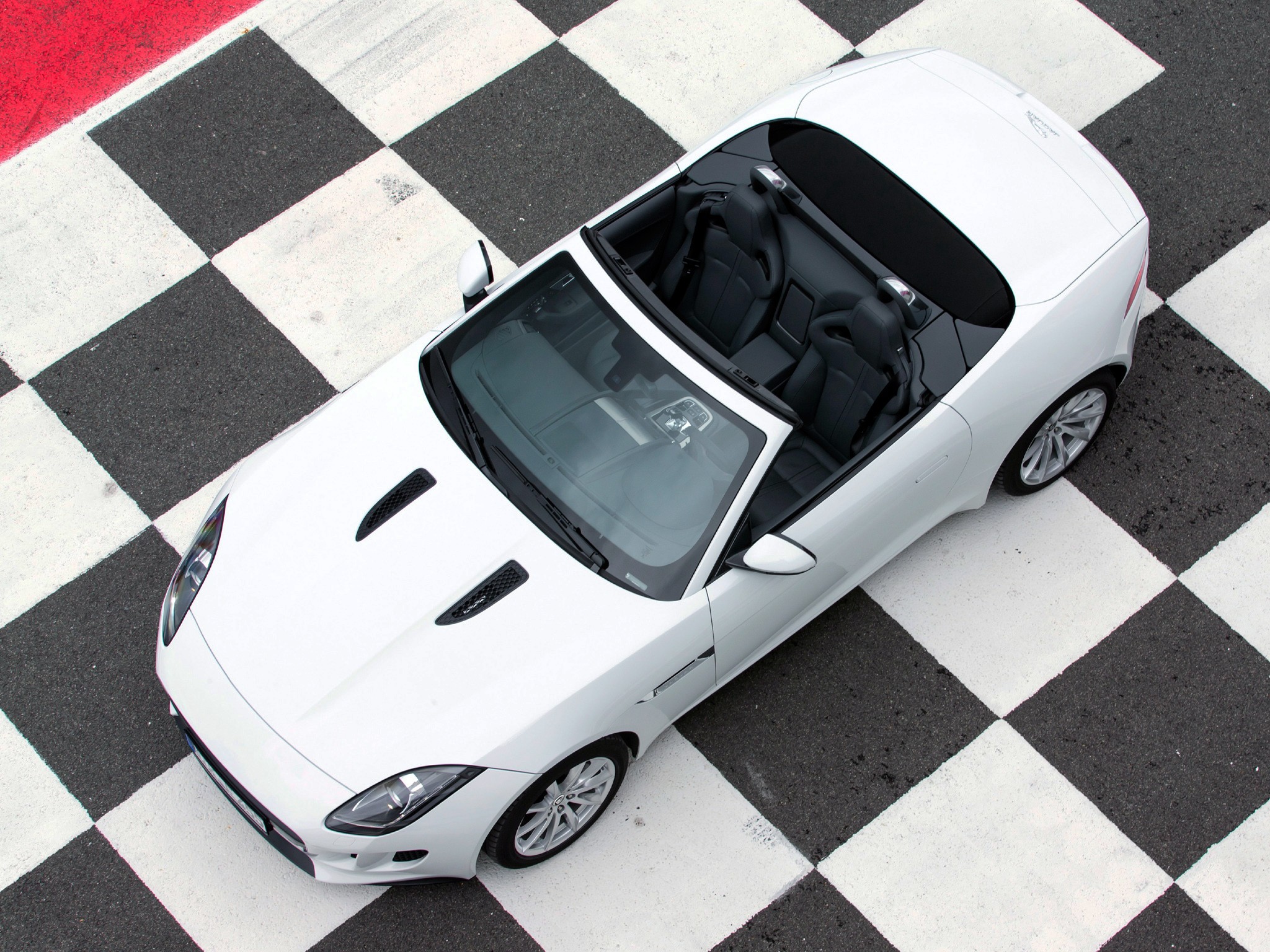 Jaguar F-Type Convertible photo 65