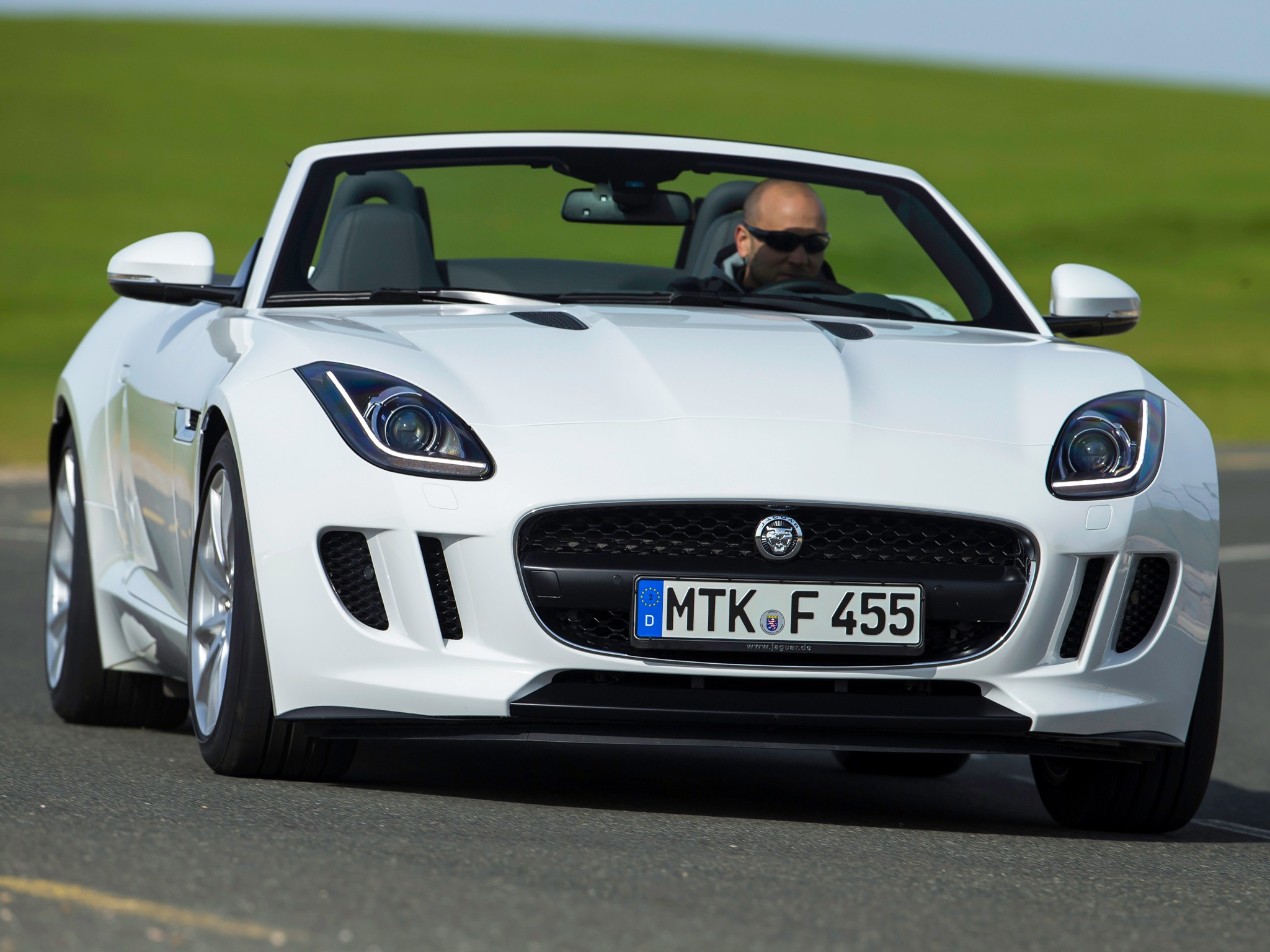 Jaguar F-Type Convertible photo 67