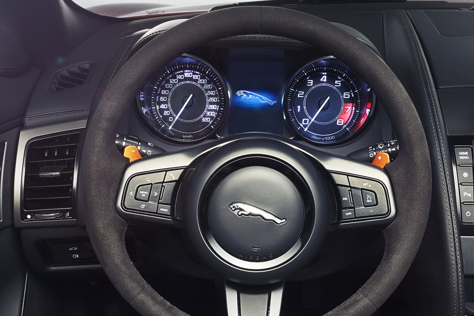 Jaguar F-Type Convertible photo 122