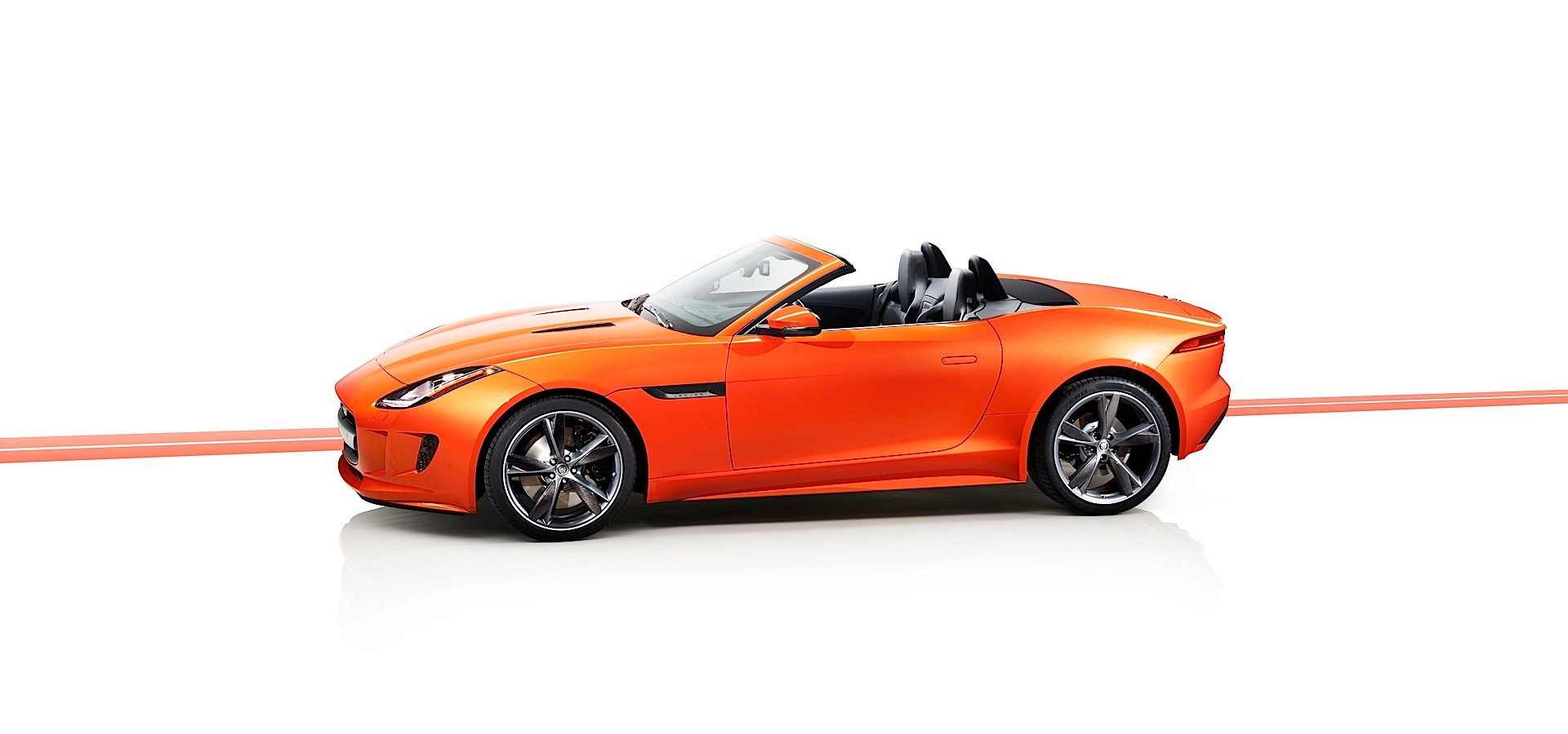 Jaguar F-Type Convertible photo 11