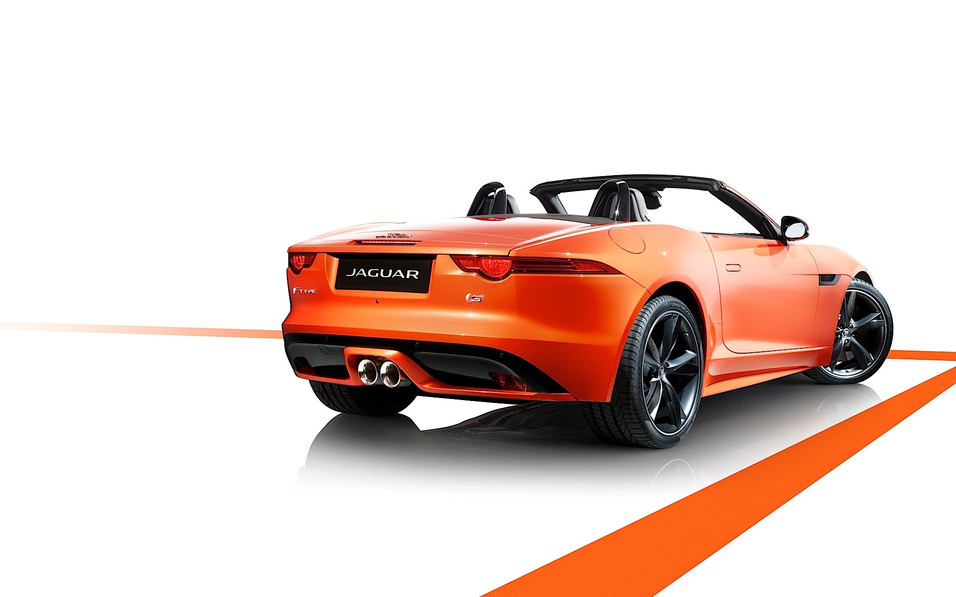 Jaguar F-Type Convertible photo 12