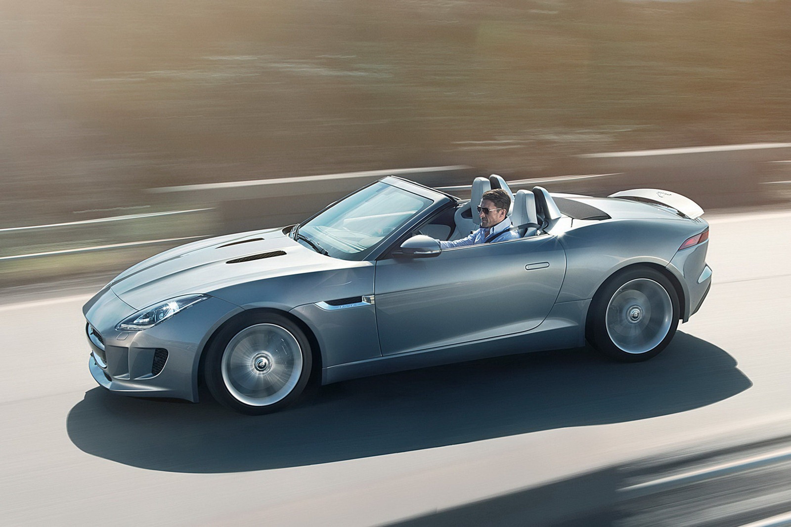 Jaguar F-Type Convertible photo 6
