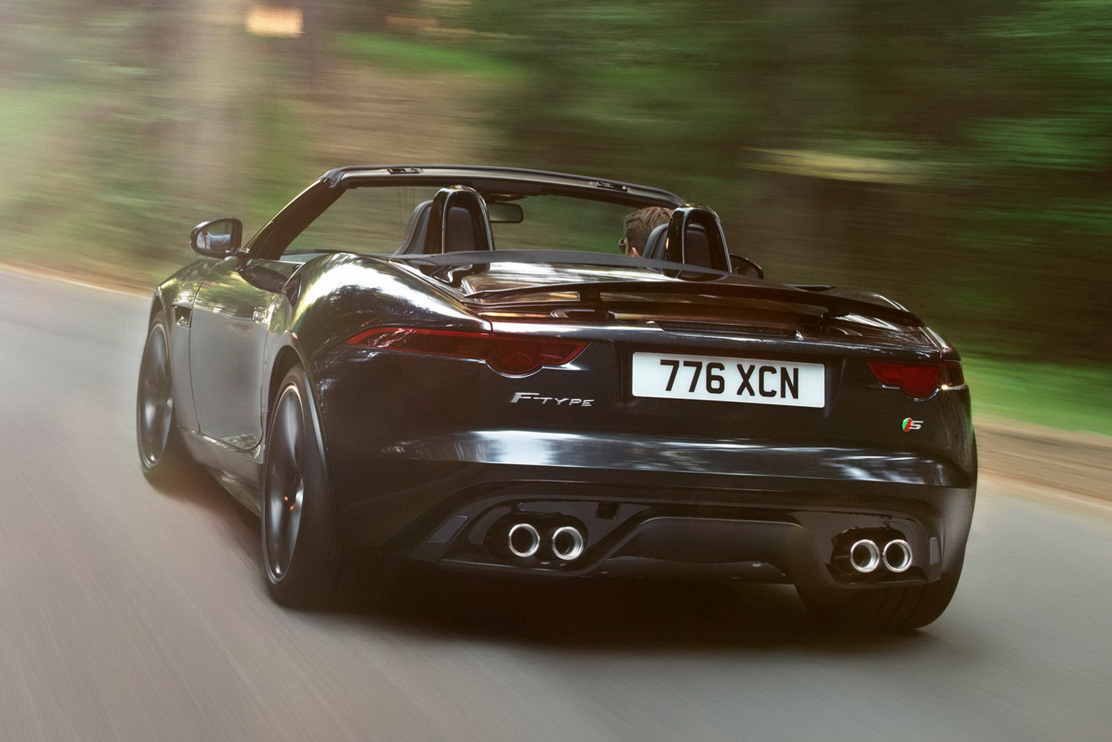 Jaguar F-Type Convertible photo 8