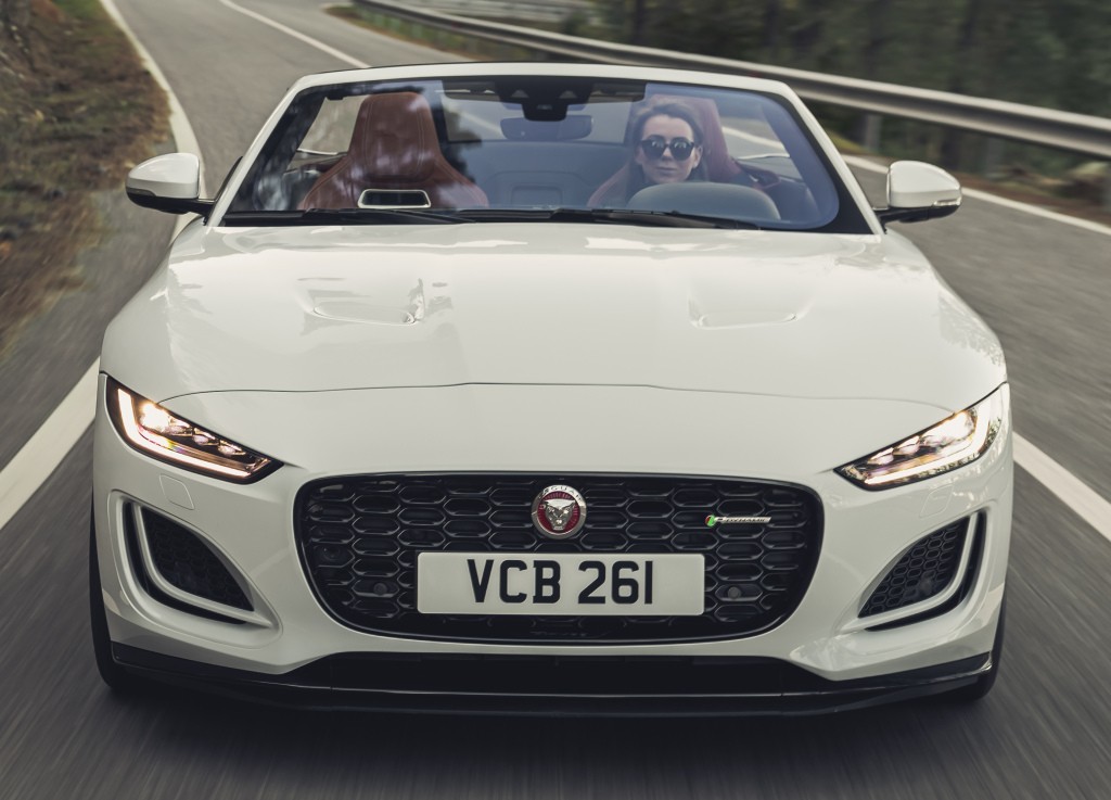 Jaguar F-Type Convertible photo 8