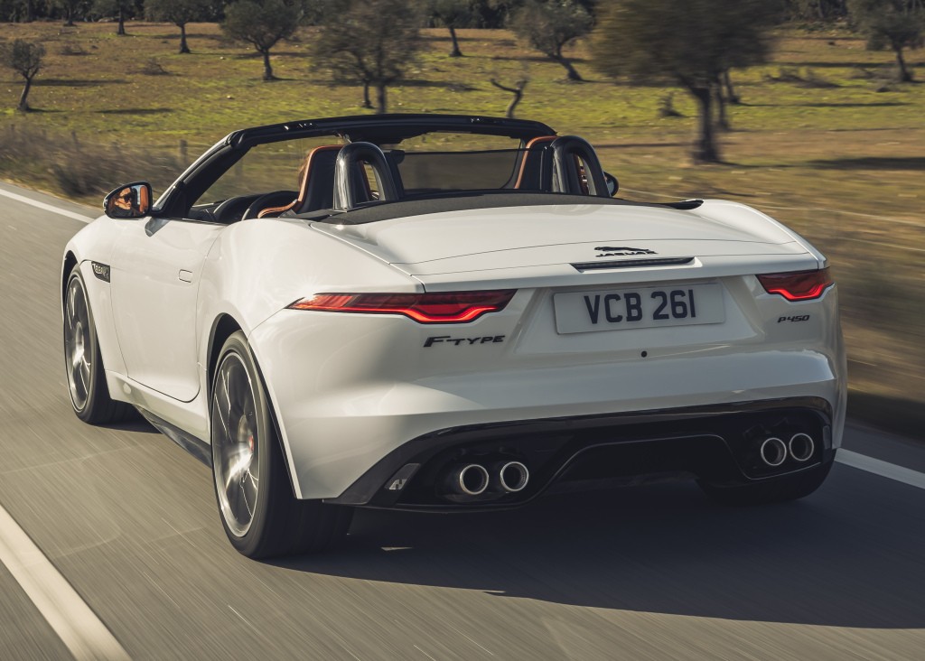 Jaguar F-Type Convertible photo 17