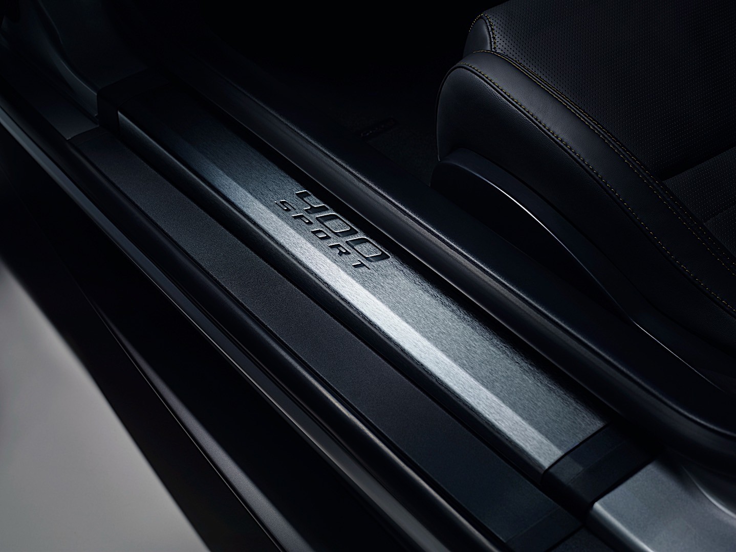 Jaguar F-Type Coupe photo 10