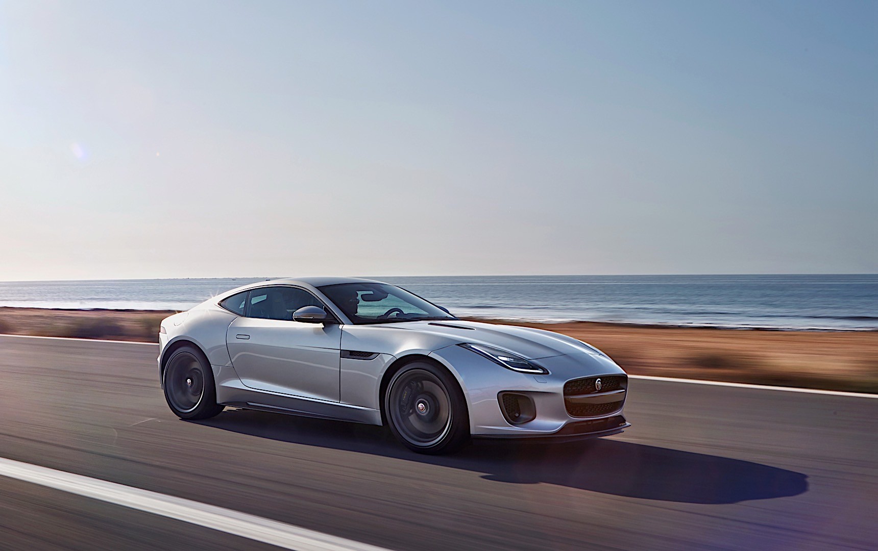 Jaguar F-Type Coupe photo 8