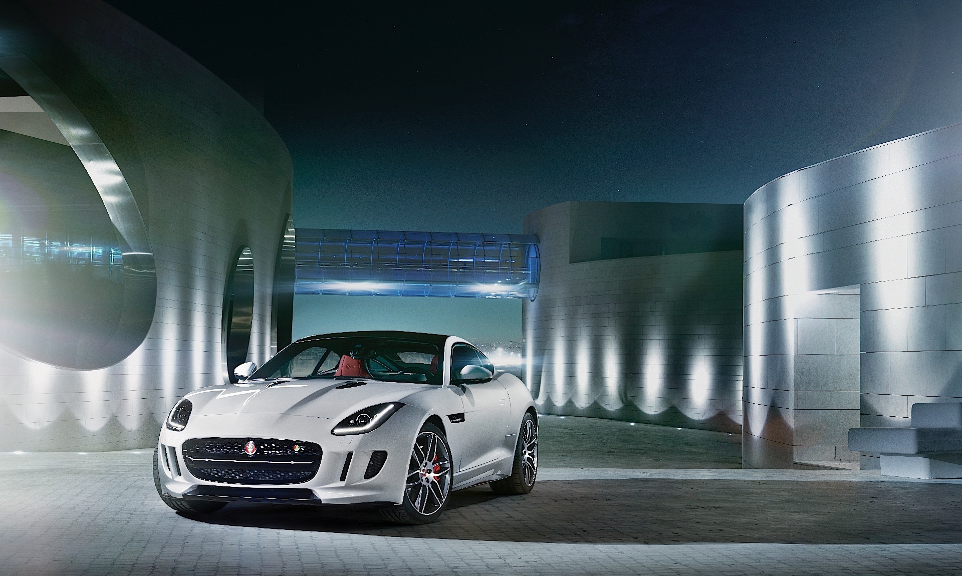 Jaguar F-Type Coupe photo 22