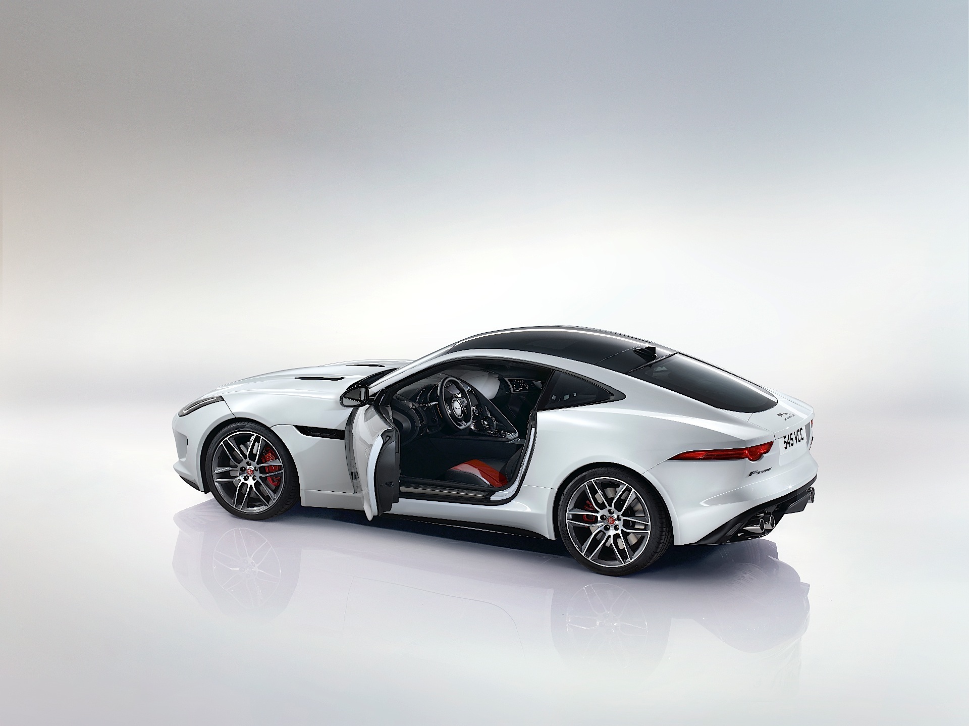 Jaguar F-Type Coupe photo 28