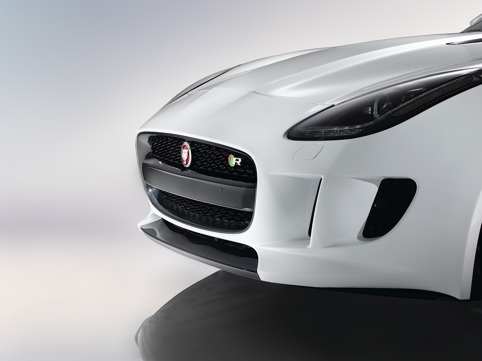 Jaguar F-Type Coupe photo 5