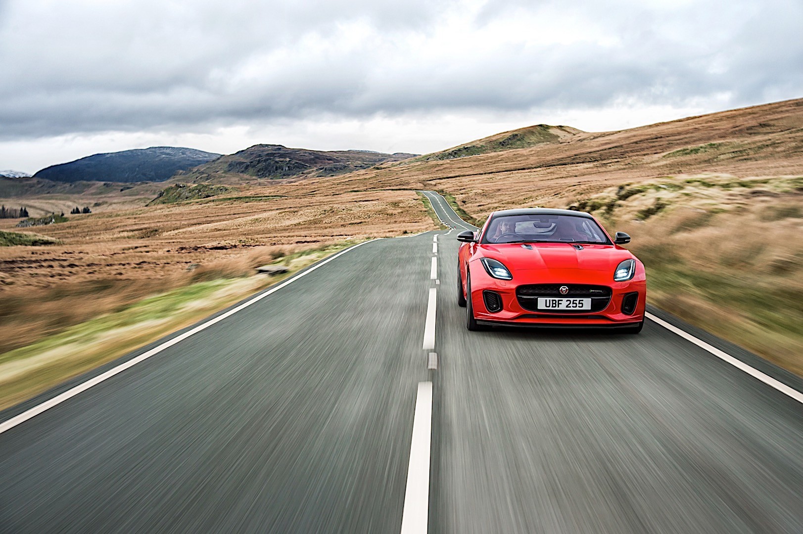 Jaguar F-Type Coupe photo 16