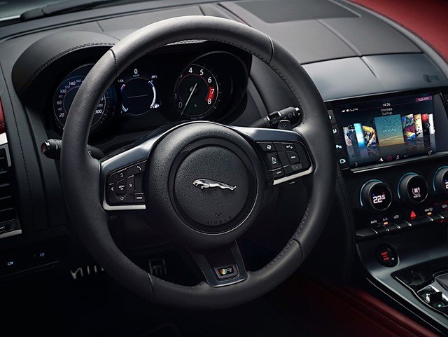 Jaguar F-Type Coupe photo 18