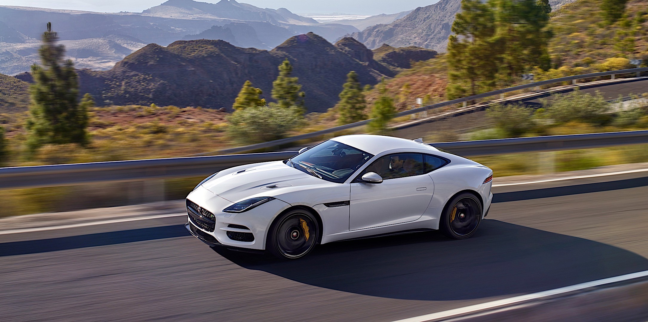Jaguar F-Type Coupe photo 2