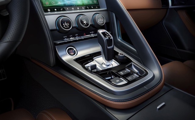 Jaguar F-Type Coupe photo 26