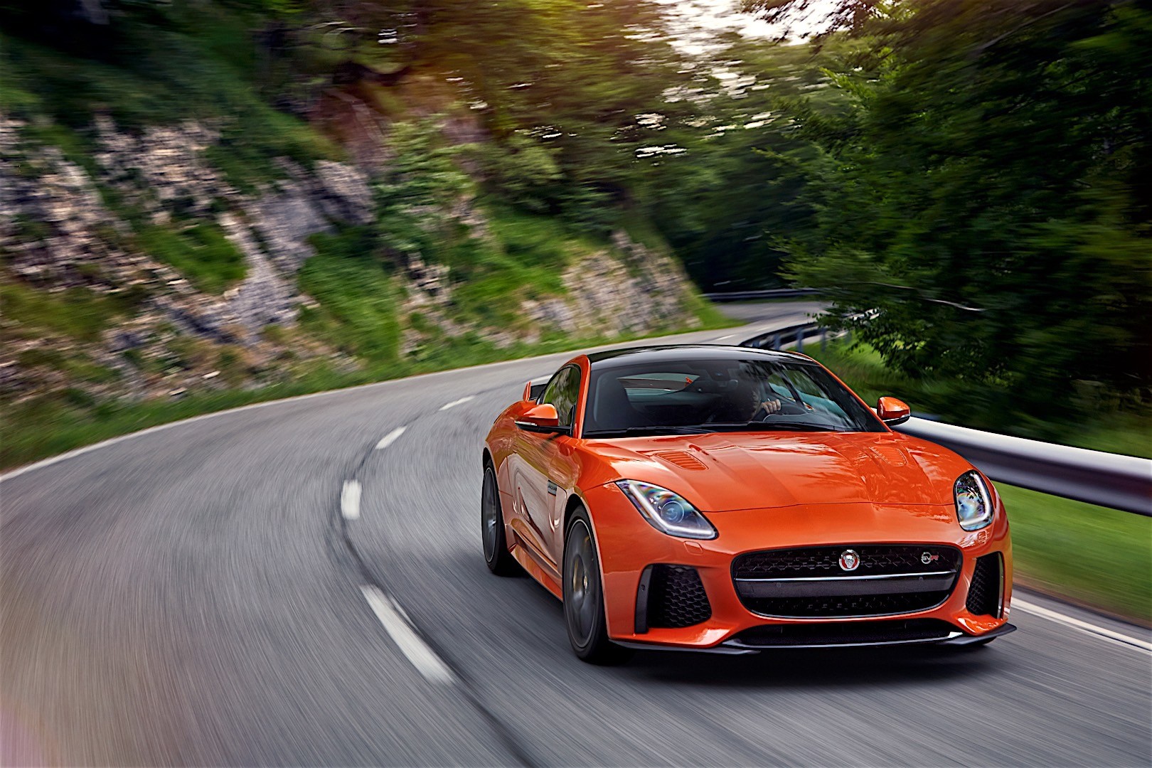 Jaguar F-Type Svr Coupe photo 15