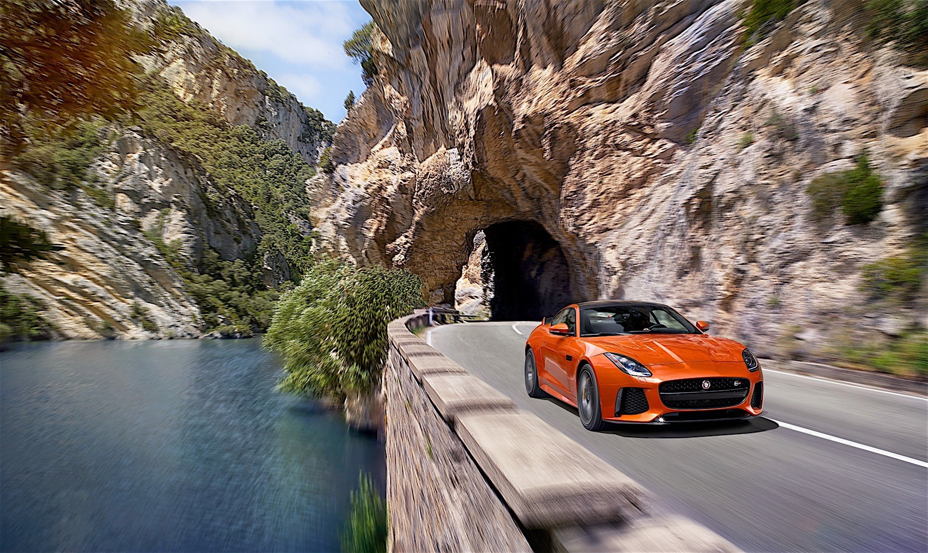 Jaguar F-Type Svr Coupe photo 2