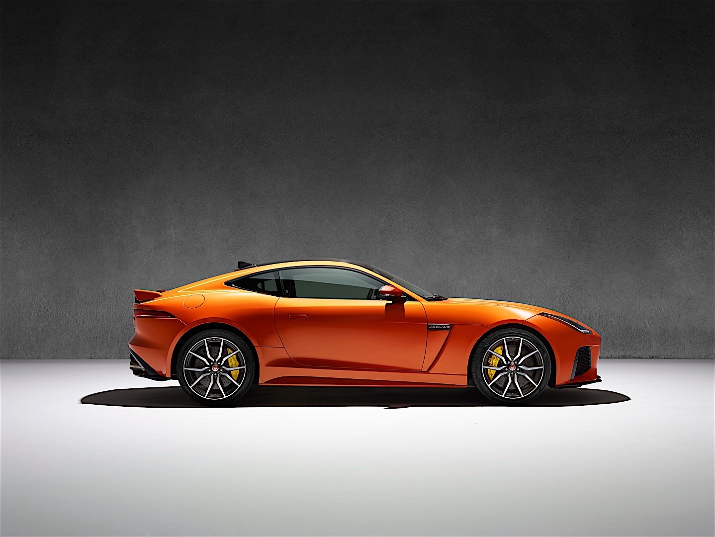 Jaguar F-Type Svr Coupe photo 7