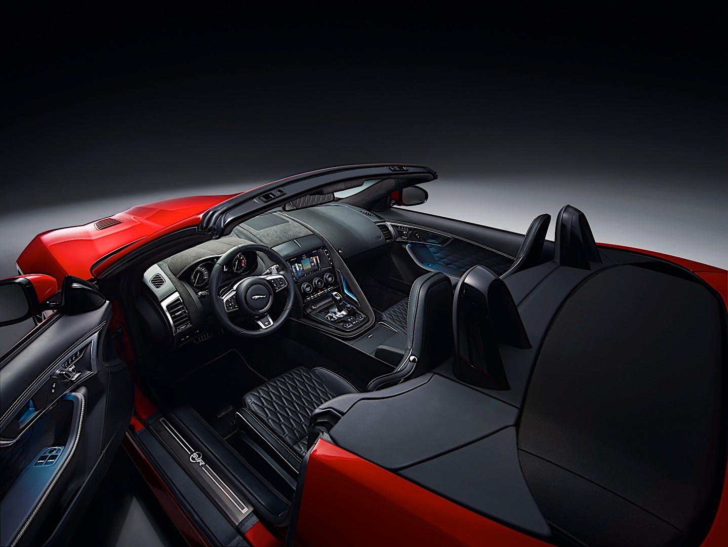 Jaguar F-Type Svr photo 5