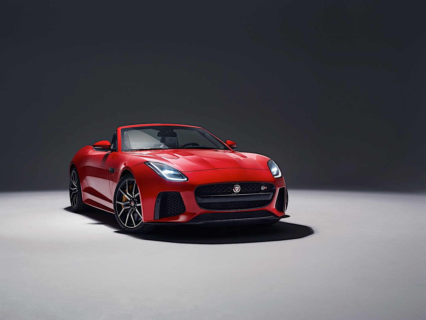 Jaguar F-Type Svr photo 3