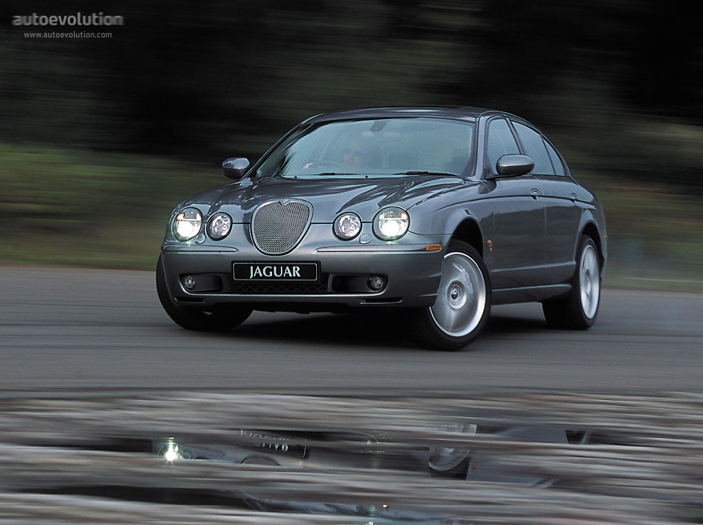 Jaguar S-Type R photo 4