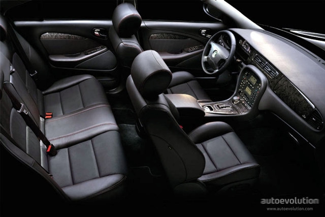 Jaguar S-Type photo 7