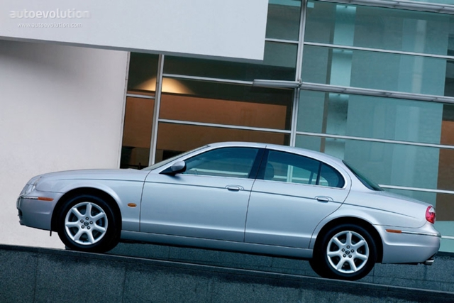 Jaguar S-Type photo 3