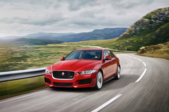Jaguar Xe photo 13