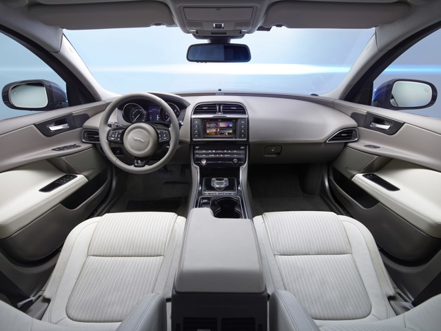 Jaguar Xe photo 50