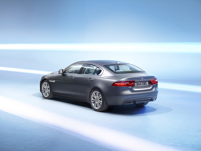 Jaguar Xe photo 22