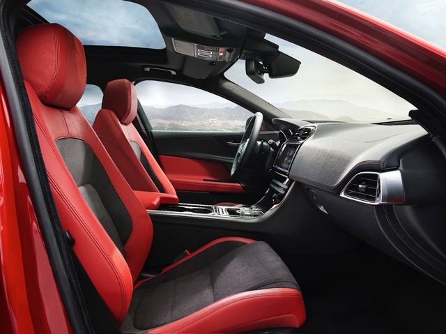 Jaguar Xe photo 44