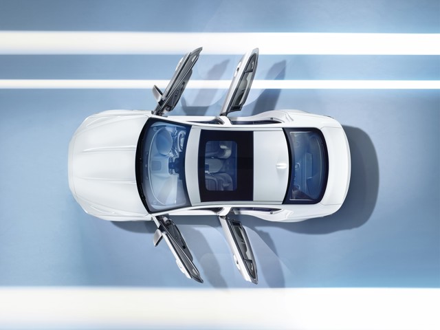 Jaguar Xe photo 27