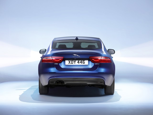 Jaguar Xe photo 35
