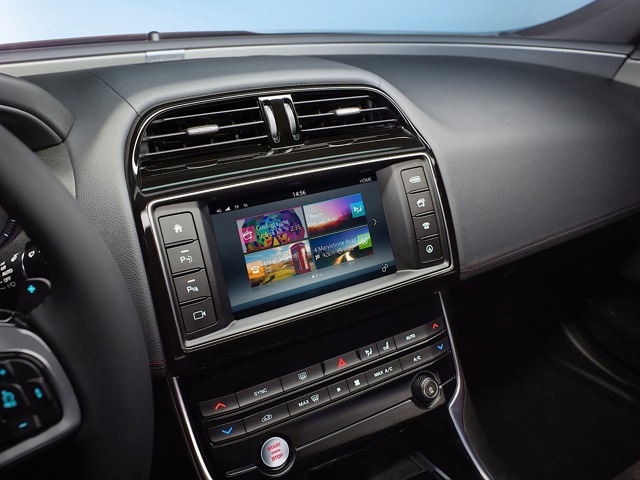 Jaguar Xe photo 47