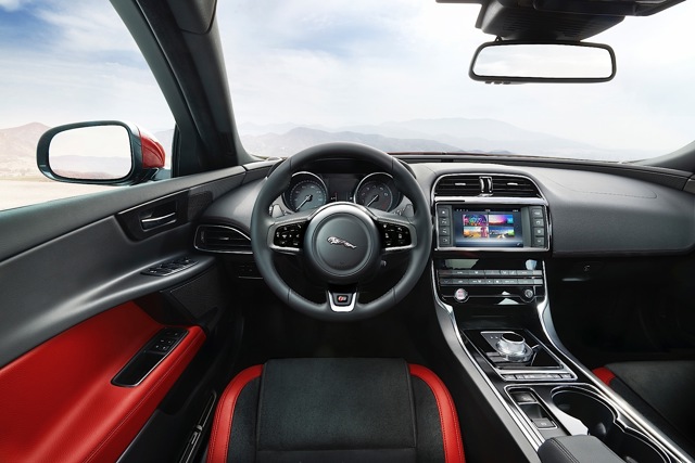 Jaguar Xe photo 48