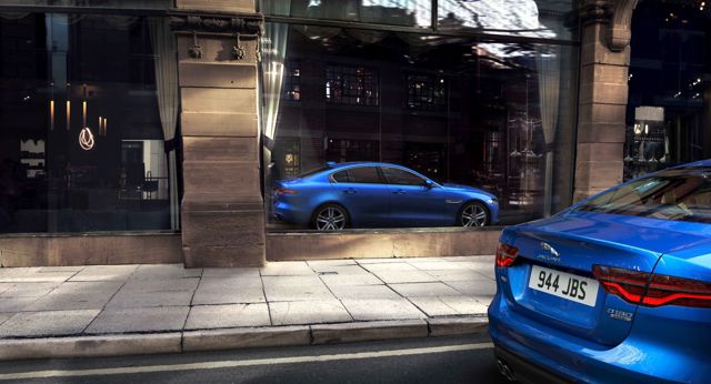 Jaguar Xe photo 16