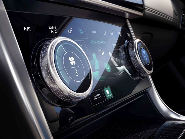 Jaguar Xe photo 36