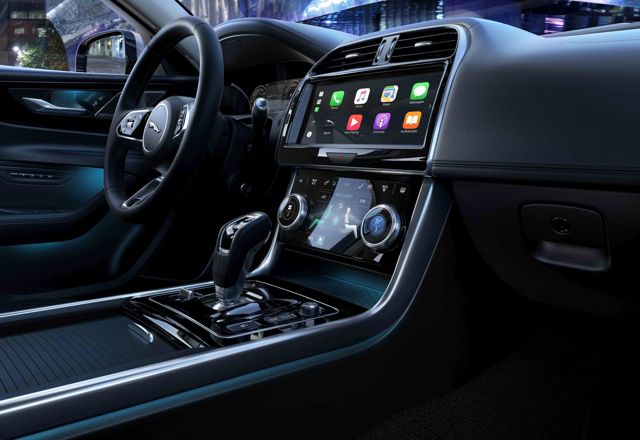 Jaguar Xe photo 39