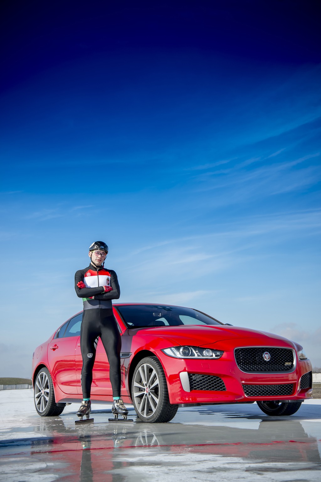 Jaguar Xe photo 13