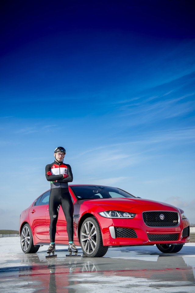 Jaguar Xe photo 13