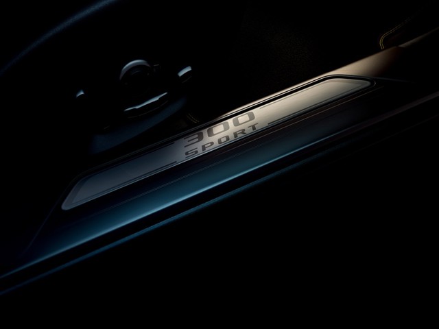 Jaguar Xe photo 23