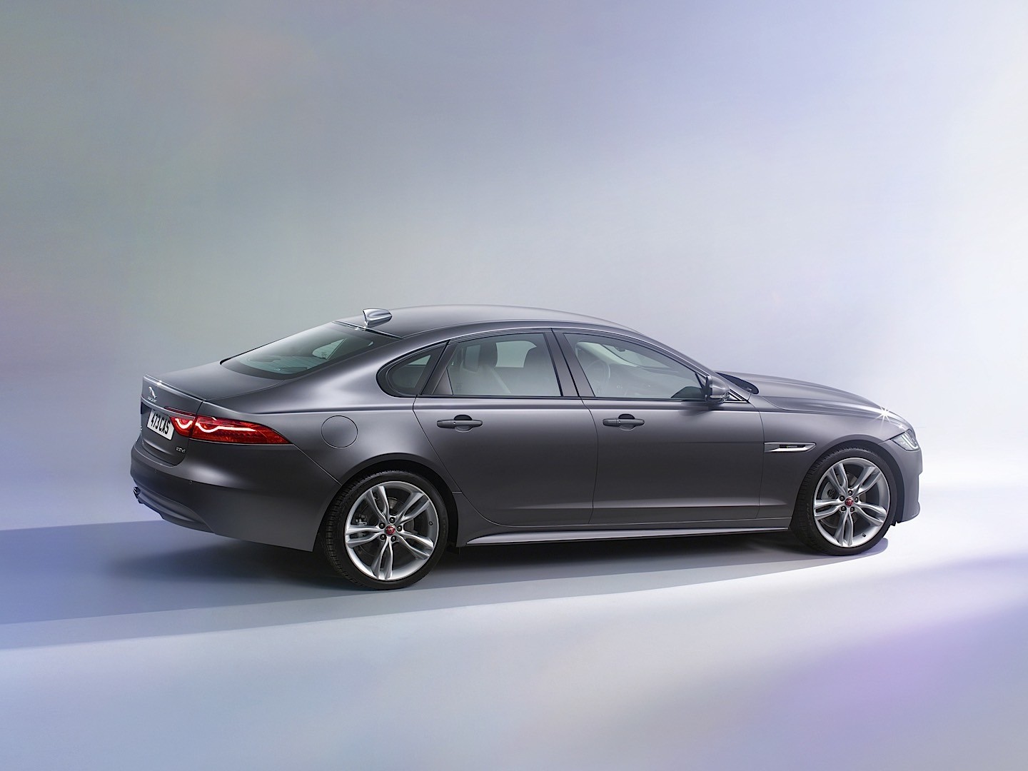Jaguar Xf photo 20