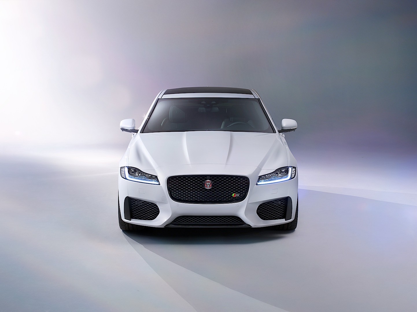Jaguar Xf photo 38
