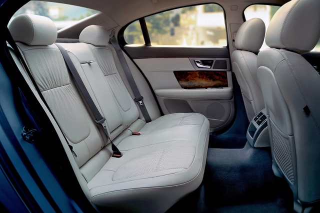 Jaguar Xf photo 19