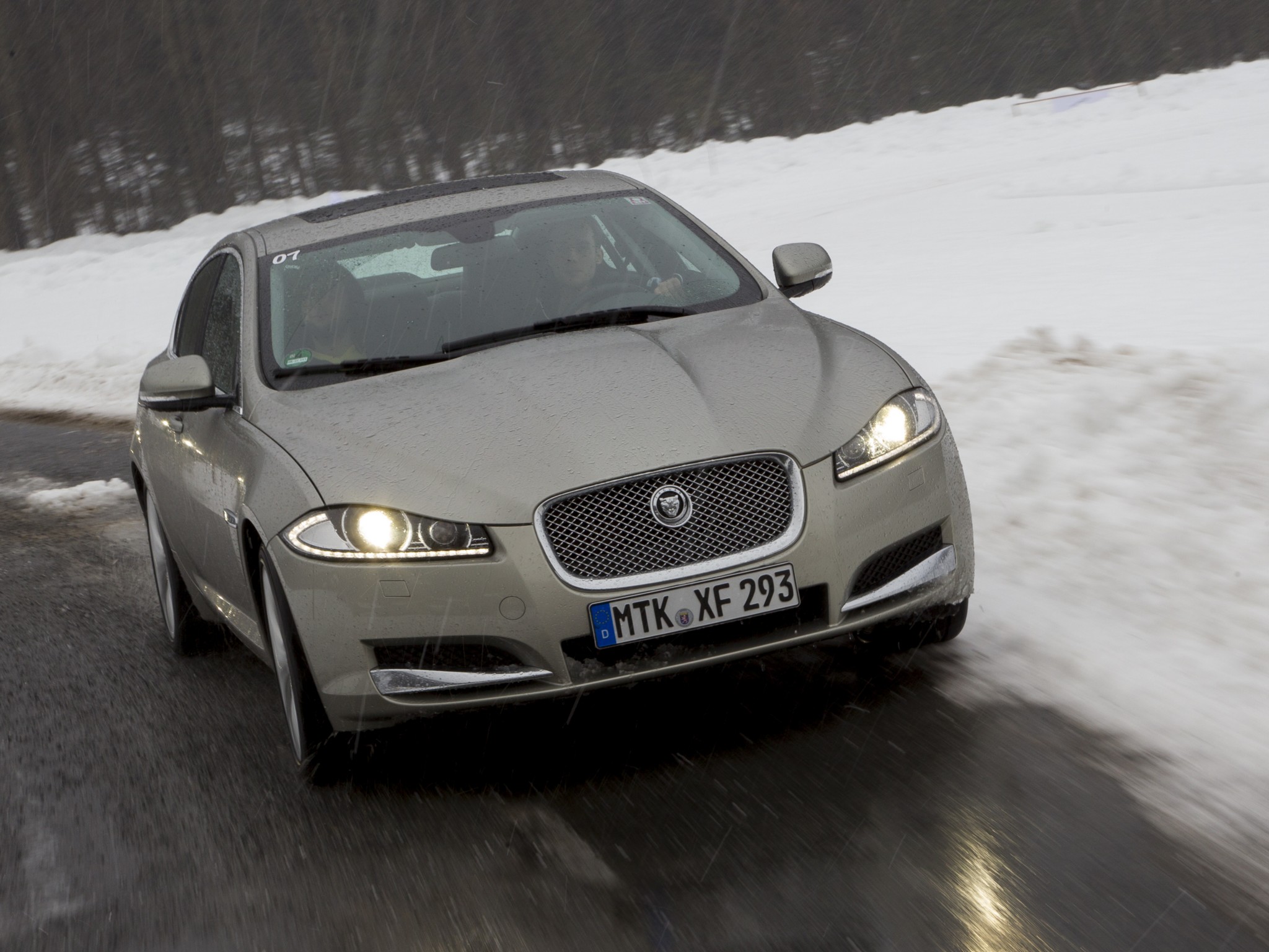 Jaguar Xf photo 38